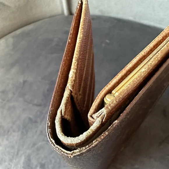 ISO Elsie Frieda Looker Hat in Blue Louis Vuitton French Kiss Lock Monogram Wallet - Vintage  main image 4